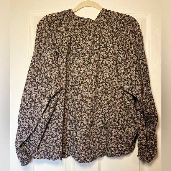 Universal Thread flower pattern top - Picture 5 of 7